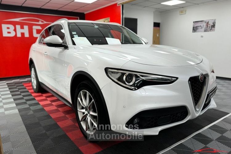 Alfa Romeo Stelvio 2.2 210cv Q4 AT8 Lusso / Harman Kardon (entretien complet) - <small></small> 19.990 € <small>TTC</small> - #3