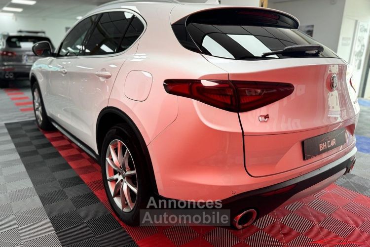 Alfa Romeo Stelvio 2.2 210cv Q4 AT8 Lusso / Harman Kardon (entretien complet) - <small></small> 19.990 € <small>TTC</small> - #5