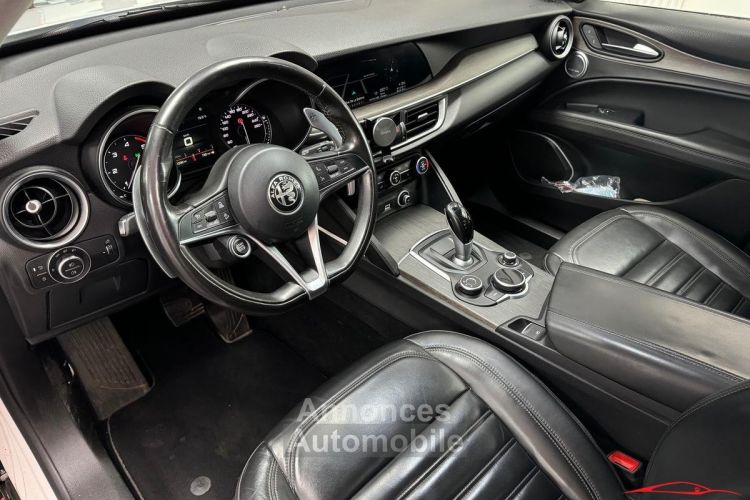 Alfa Romeo Stelvio 2.2 210cv Q4 AT8 Lusso / Harman Kardon (entretien complet) - <small></small> 19.990 € <small>TTC</small> - #10