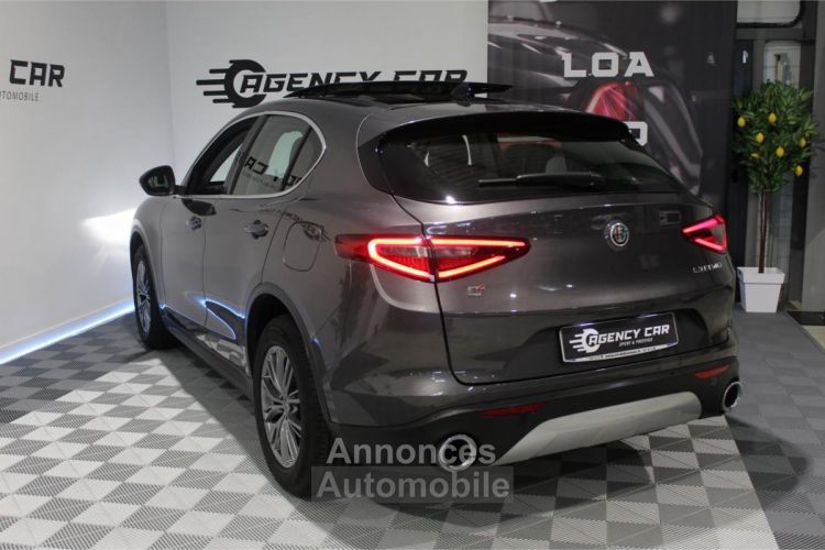 Alfa Romeo Stelvio 2.2 D - 210 - BVA  Lusso Q4 - Toit ouvrant panoramique - Palettes - Hayon électrique - <small></small> 26.990 € <small>TTC</small> - #4