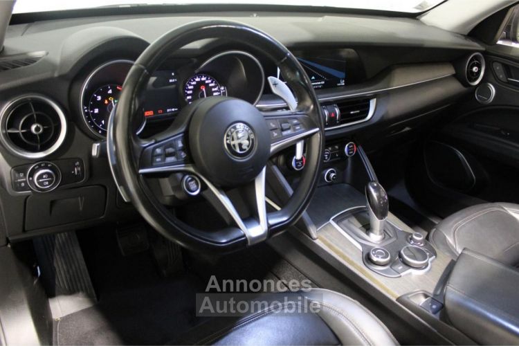 Alfa Romeo Stelvio 2.2 D - 210 - BVA  Lusso Q4 - Toit ouvrant panoramique - Palettes - Hayon électrique - <small></small> 26.990 € <small>TTC</small> - #7