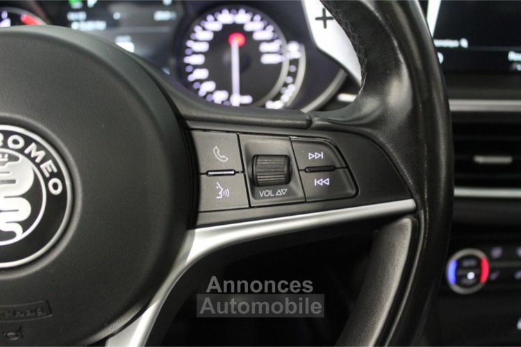 Alfa Romeo Stelvio 2.2 D - 210 - BVA  Lusso Q4 - Toit ouvrant panoramique - Palettes - Hayon électrique - <small></small> 26.990 € <small>TTC</small> - #14