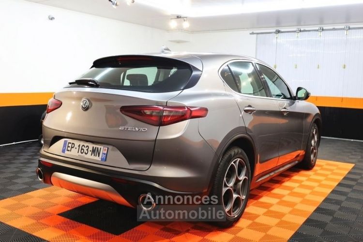 Alfa Romeo Stelvio 2.2 DIESEL 180CH LUSSO AT8 - <small></small> 23.990 € <small>TTC</small> - #3