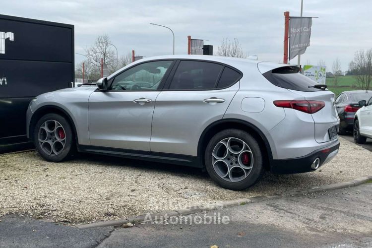 Alfa Romeo Stelvio 2.2 JTD Automatique-Caméra-Phares au xénon - <small></small> 21.990 € <small>TTC</small> - #3