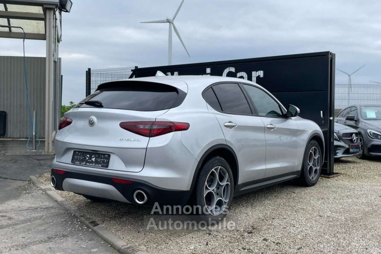 Alfa Romeo Stelvio 2.2 JTD Automatique-Caméra-Phares au xénon - <small></small> 21.990 € <small>TTC</small> - #4