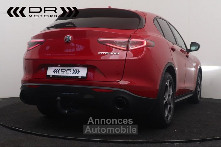 Alfa Romeo Stelvio 2.2JTD RWD Aut. SPRINT - NAVI LEDER LED ADAPTIVE CRUISE - <small></small> 41.995 € <small>TTC</small> - #9