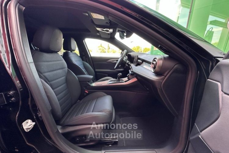 Alfa Romeo Tonale 1.3 PHEV 280ch Sprint AT6 e-Q4 - <small></small> 54.990 € <small>TTC</small> - #14