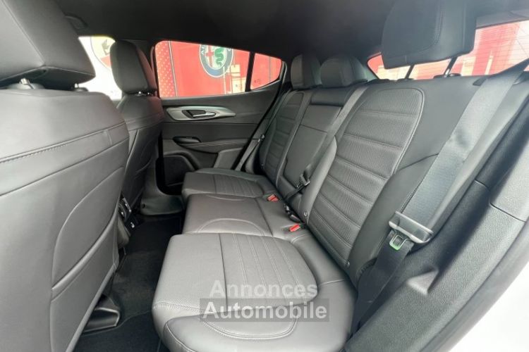 Alfa Romeo Tonale 1.5 Hybrid 130ch Veloce TCT - <small></small> 41.990 € <small>TTC</small> - #11