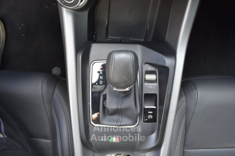 Alfa Romeo Tonale VELOCE 1.5 T Mild Hybrid TCT7 160 cv Boîte auto Conduite autonome niv 2 - <small></small> 32.990 € <small>TTC</small> - #16