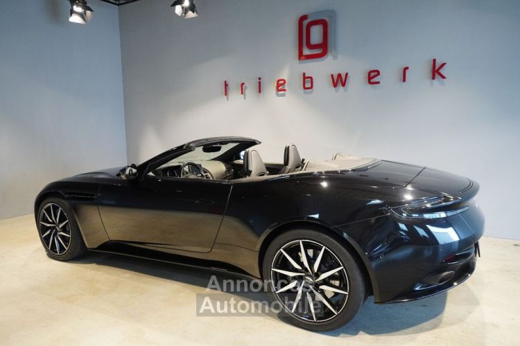 Aston Martin DB11 4.0 V8 Volante 510 1èreM 360° Garantie 12 Mois Prémium - <small></small> 144.990 € <small></small> - #2