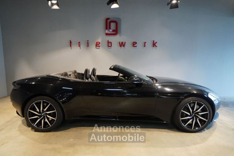 Aston Martin DB11 4.0 V8 Volante 510 1èreM 360° Garantie 12 Mois Prémium - <small></small> 144.990 € <small></small> - #3