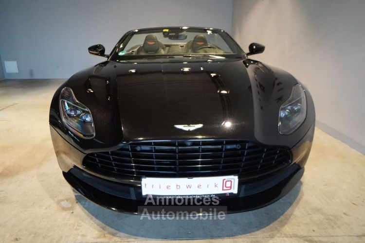 Aston Martin DB11 4.0 V8 Volante 510 1èreM 360° Garantie 12 Mois Prémium - <small></small> 144.990 € <small></small> - #14