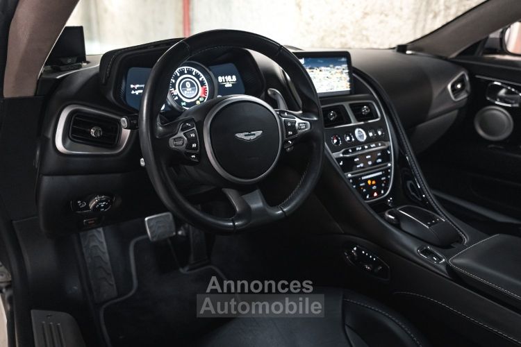 Aston Martin DB11 V12 5.2 608 - <small>A partir de </small>1.310 EUR <small>/ mois</small> - #25