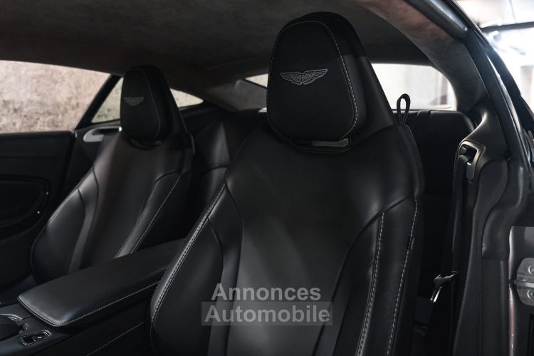 Aston Martin DB11 V12 5.2 608 - <small>A partir de </small>1.310 EUR <small>/ mois</small> - #24