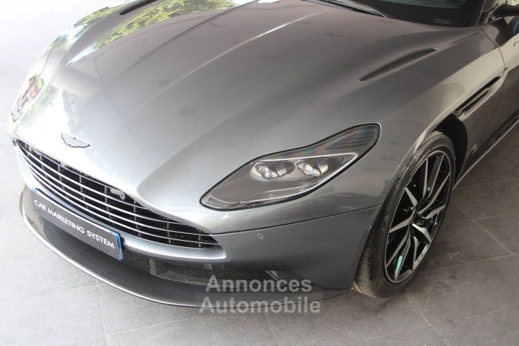 Aston Martin DB11 Volante 4.0 Biturbo V8 - <small>A partir de </small>2.890 EUR <small>/ mois</small> - #3