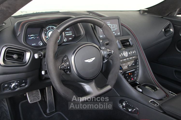 Aston Martin DB11 Volante 4.0 Biturbo V8 - <small>A partir de </small>2.890 EUR <small>/ mois</small> - #27