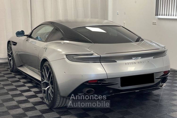 Aston Martin DB12 Aston Martin DB12 Coupé Aluminite Silver - <small></small> 233.000 € <small>TTC</small> - #4