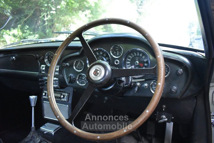 Aston Martin DB6 Vantage Mk - <small></small> 324.900 € <small>TTC</small> - #37