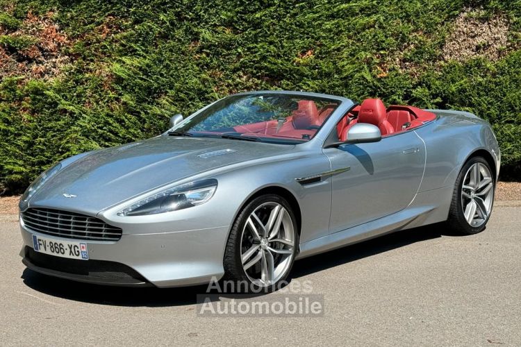 Aston Martin DB9 II Volante Cabriolet 6.0 V12 517 Touchtronic 04-2013 60840kms Couleur ext Skyfall Silver int Chancellor Red - <small></small> 119.900 € <small>TTC</small> - #1