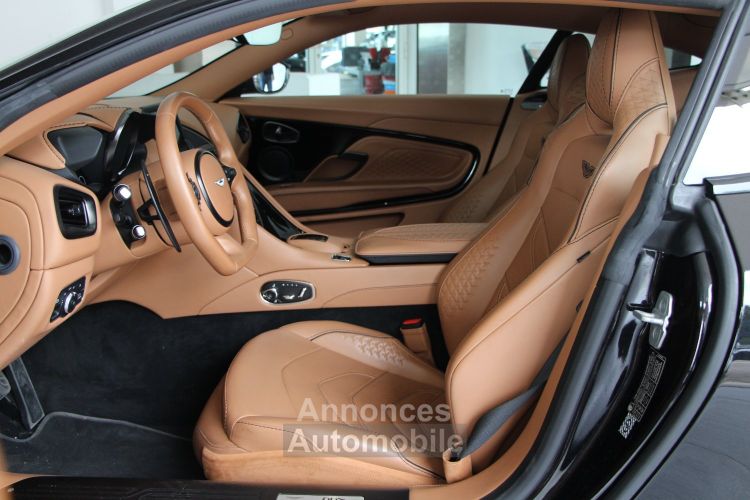 Aston Martin DBS SUPERLEGGERA - <small>A partir de </small>2.990 EUR <small>/ mois</small> - #9