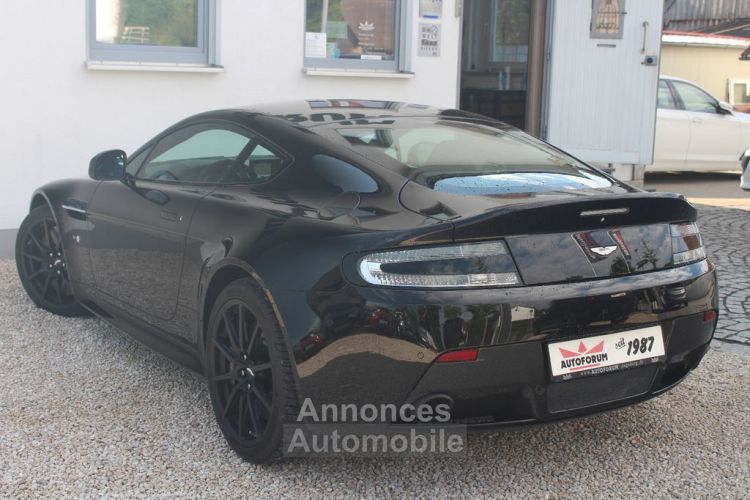 Aston Martin V12 Vantage 5.9 576 7-Speed Sportshift III 1èreM Audio System Aston Martin Premium Audio 700W Garantie 12 mois Prémium - <small></small> 135.990 € <small>TTC</small> - #2