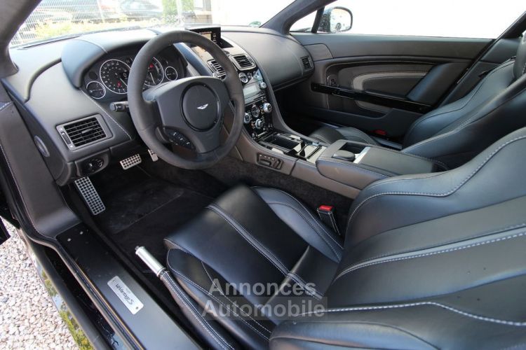 Aston Martin V12 Vantage 5.9 576 7-Speed Sportshift III 1èreM Audio System Aston Martin Premium Audio 700W Garantie 12 mois Prémium - <small></small> 135.990 € <small>TTC</small> - #3