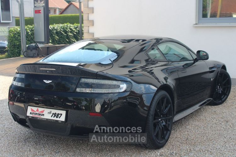 Aston Martin V12 Vantage 5.9 576 7-Speed Sportshift III 1èreM Audio System Aston Martin Premium Audio 700W Garantie 12 mois Prémium - <small></small> 135.990 € <small>TTC</small> - #4