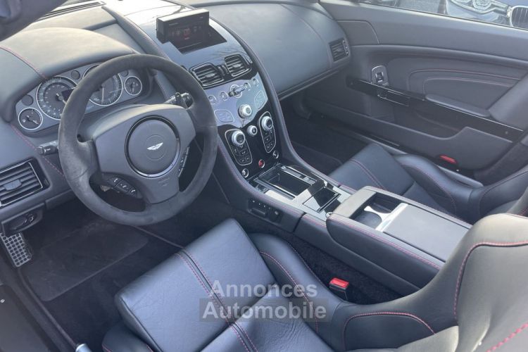 Aston Martin V12 Vantage 5.9 576 7-Speed Sportshift III 1èreM Audio System Aston Martin Premium Audio 700W Garantie 12 mois Prémium - <small></small> 135.990 € <small>TTC</small> - #12