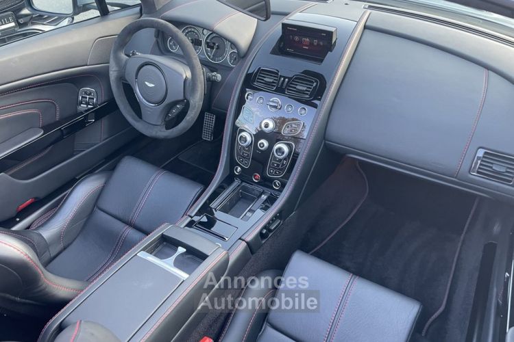 Aston Martin V12 Vantage 5.9 576 7-Speed Sportshift III 1èreM Audio System Aston Martin Premium Audio 700W Garantie 12 mois Prémium - <small></small> 135.990 € <small>TTC</small> - #17