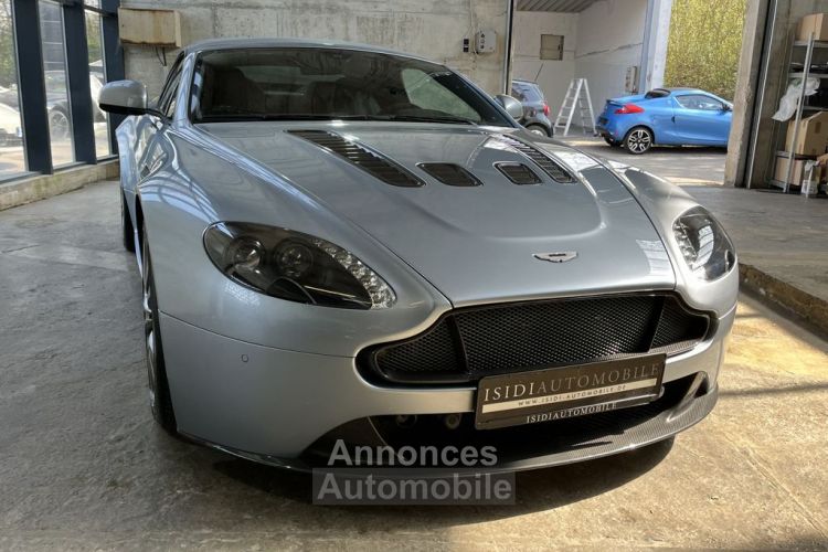 Aston Martin V12 Vantage 5.9 576 7-Speed Sportshift III 1èreM Audio System Aston Martin Premium Audio 700W Garantie 12 mois Prémium - <small></small> 135.990 € <small>TTC</small> - #25