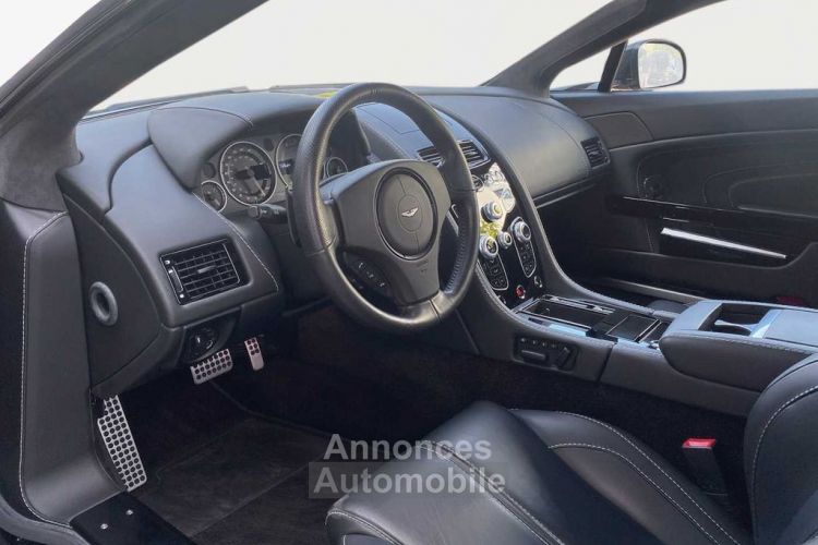 Aston Martin V12 Vantage 5.9 576 7-Speed Sportshift III Audio System Aston Martin Premium Audio 700W Garantie 12 mois Prémium - <small></small> 139.990 € <small>TTC</small> - #11