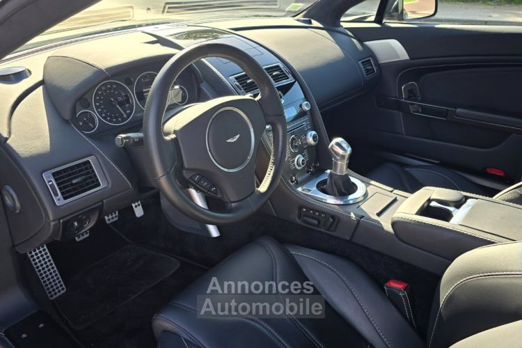 Aston Martin V12 Vantage 6.0 V12 517 CH BVM - <small></small> 139.900 € <small>TTC</small> - #17