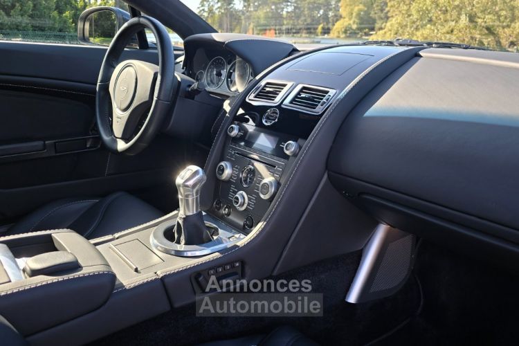 Aston Martin V12 Vantage 6.0 V12 517 CH BVM - <small></small> 139.900 € <small>TTC</small> - #32