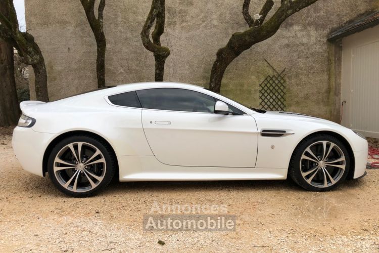 Aston Martin V12 Vantage BVM6 - <small></small> 129.900 € <small>TTC</small> - #2