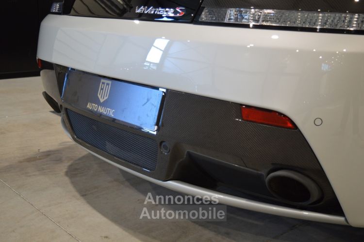 Aston Martin V12 Vantage S 5.9i 574 ch Sportshift III 27.000 km - <small></small> 135.900 € <small></small> - #11