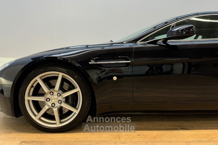 Aston Martin V8 Vantage 4.3 385 ch BVA Carnet complet / Sellerie cuir / Sièges chauffants - <small></small> 44.990 € <small>TTC</small> - #4