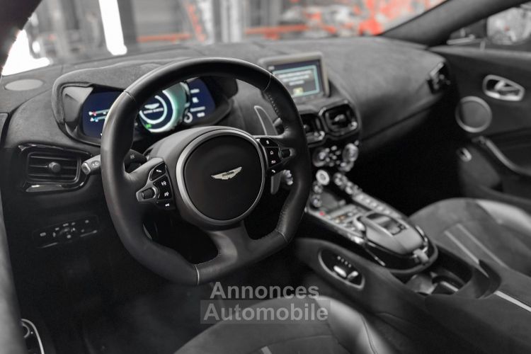 Aston Martin V8 Vantage Aston Martin V8 Vantage 4.0 510 – MAGNETIC SILVER - <small></small> 144.000 € <small>TTC</small> - #30