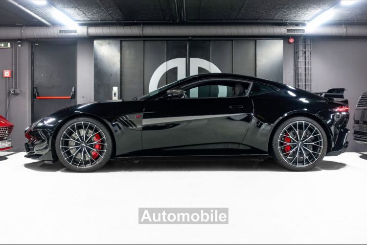 Aston Martin V8 Vantage F1 EDITION / Aerokit / 360° / Carbone / Garantie Aston Martin - <small></small> 174.900 € <small></small> - #2