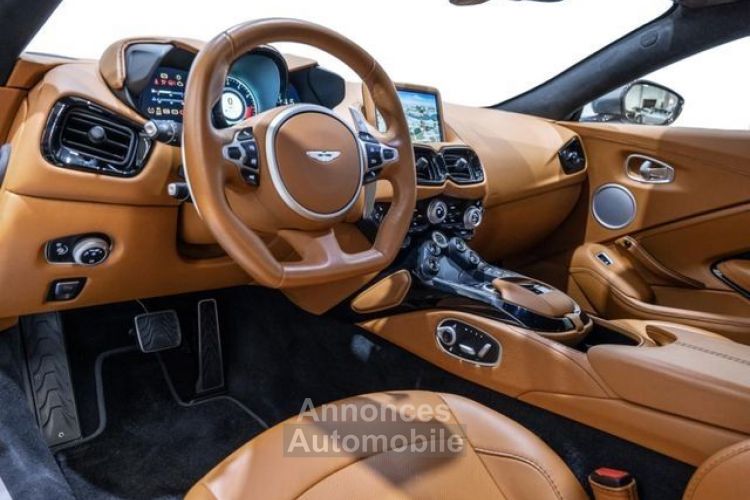 Aston Martin V8 Vantage MAGNETIC SILVER INTERIEUR BEIGE CAMERA 360° 2 SIEGES ELEC SON HAUT DE GAMME GARANTIE 12 MOIS PREMIERE MAIN - <small></small> 132.000 € <small>TTC</small> - #3