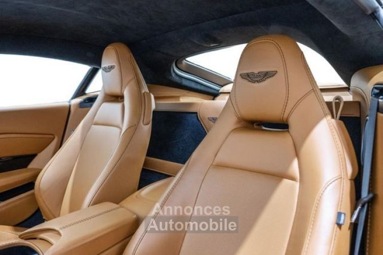 Aston Martin V8 Vantage MAGNETIC SILVER INTERIEUR BEIGE CAMERA 360° 2 SIEGES ELEC SON HAUT DE GAMME GARANTIE 12 MOIS PREMIERE MAIN - <small></small> 132.000 € <small>TTC</small> - #12