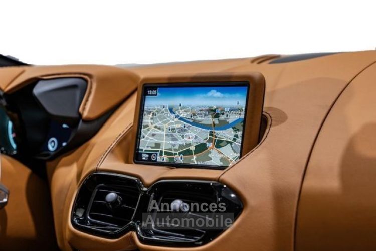 Aston Martin V8 Vantage MAGNETIC SILVER INTERIEUR BEIGE CAMERA 360° 2 SIEGES ELEC SON HAUT DE GAMME GARANTIE 12 MOIS PREMIERE MAIN - <small></small> 132.000 € <small>TTC</small> - #17