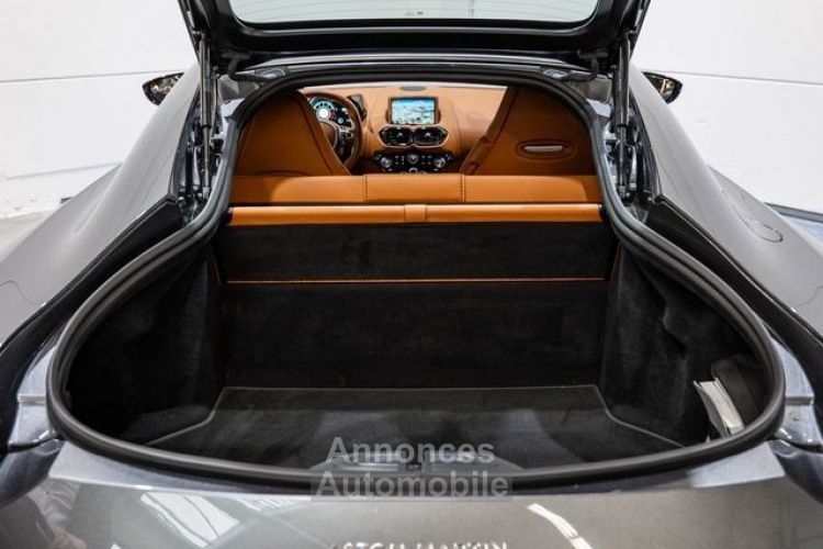 Aston Martin V8 Vantage MAGNETIC SILVER INTERIEUR BEIGE CAMERA 360° 2 SIEGES ELEC SON HAUT DE GAMME GARANTIE 12 MOIS PREMIERE MAIN - <small></small> 132.000 € <small>TTC</small> - #23