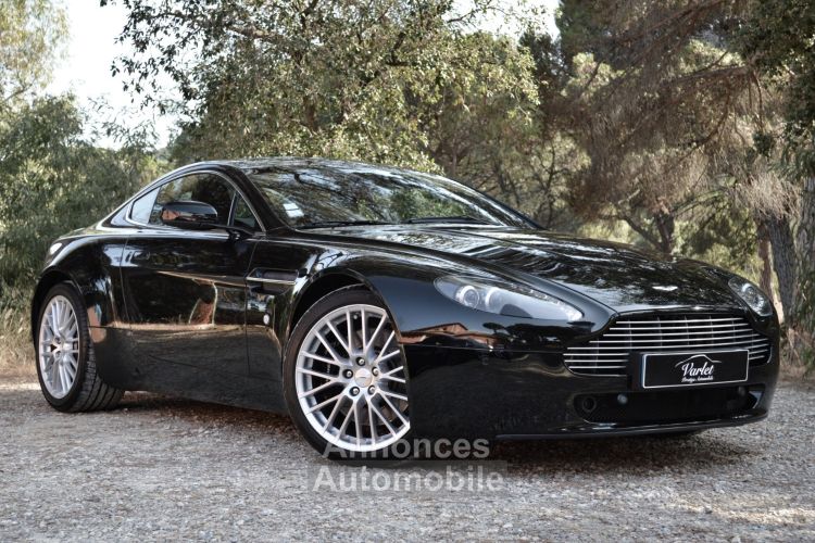 Aston Martin V8 Vantage MAGNIFIQUE ASTON MARTIN VANTAGE 4.7 V8 426ch BVS SPORTSHIFT ORIGINE FRANCE 2009 SEULEMENT 59000 KILOMETRES SUIVI AVEC CARNET + FACTURES GRAND ENTRETIE - <small></small> 62.990 € <small>TTC</small> - #1