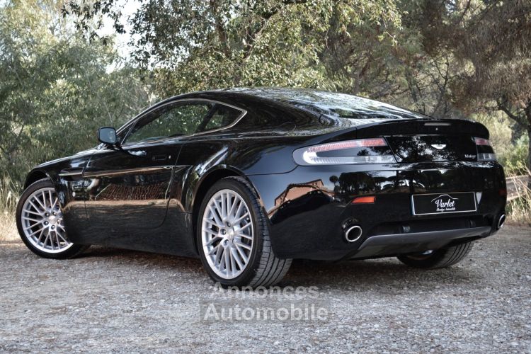 Aston Martin V8 Vantage MAGNIFIQUE ASTON MARTIN VANTAGE 4.7 V8 426ch BVS SPORTSHIFT ORIGINE FRANCE 2009 SEULEMENT 59000 KILOMETRES SUIVI AVEC CARNET + FACTURES GRAND ENTRETIE - <small></small> 62.990 € <small>TTC</small> - #18