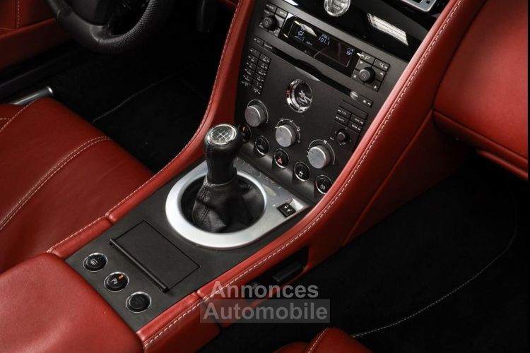 Aston Martin V8 Vantage ROADSTER 4.3 L - <small></small> 62.900 € <small>TTC</small> - #13