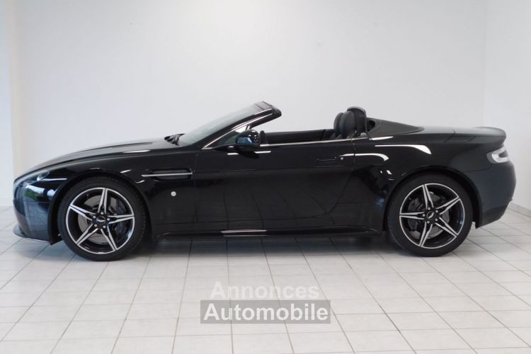 Aston Martin V8 Vantage S ROADSTER 436 cv-2017 15300 KMS - <small></small> 105.900 € <small>TTC</small> - #2