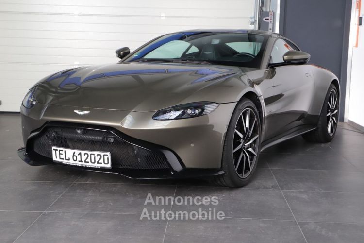 Aston Martin V8 Vantage V8 4.0 510 Vantage 1èreM 360° Gris Vert Arden RARE !! Avant avec film anti-gravillons Garantie 12 mois Prémium - <small></small> 122.990 € <small></small> - #1