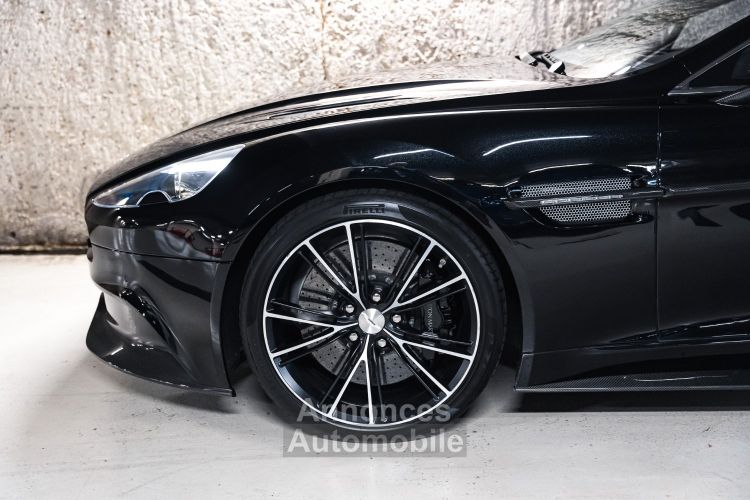 Aston Martin Vanquish (II) V12 6.0 576 Carbon Edition Touchtronic II - <small>A partir de </small>1.610 EUR <small>/ mois</small> - #9