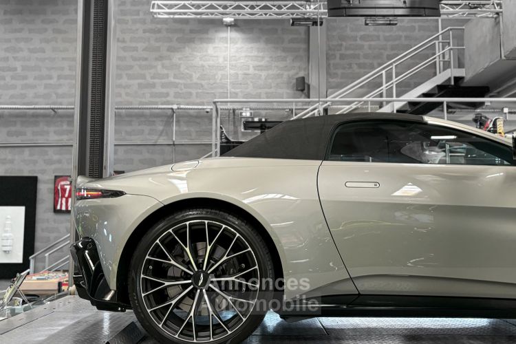 Aston Martin Vantage Aston Martin Vantage Roadster V8 4.0 510 - Q- Silver Birch - <small></small> 137.000 € <small>TTC</small> - #17