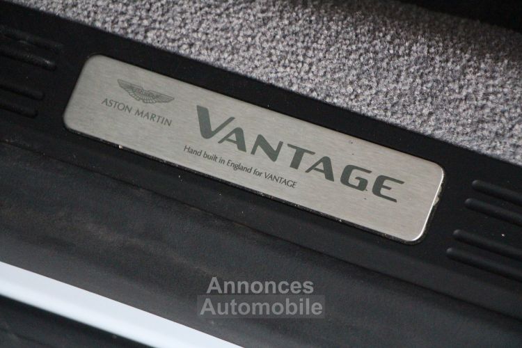 Aston Martin Vantage V8 4.0 510 BVA8 - <small>A partir de </small>1.290 EUR <small>/ mois</small> - #22